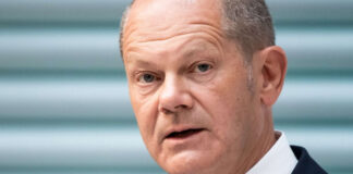 Šolc želi da 80 posto Nijemaca dobije prvu dozu do 7. januara